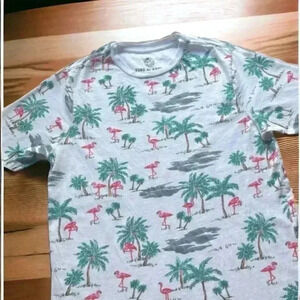 Free Planet Short Sleeve Palm Tree/Flamingo Print Hawaiian T-Shirt Size XS